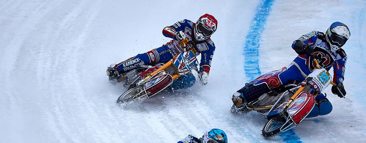 Армейцы посетили Чемпионат России по мотогонкам на льду